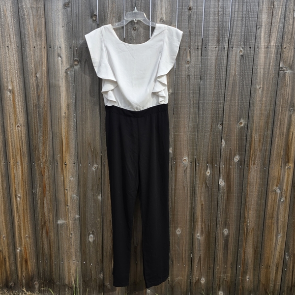ASOS Pants - ASOS Jumpsuit Womens 8 Black White Ruffle Sleeve Colorblock Party One Piece